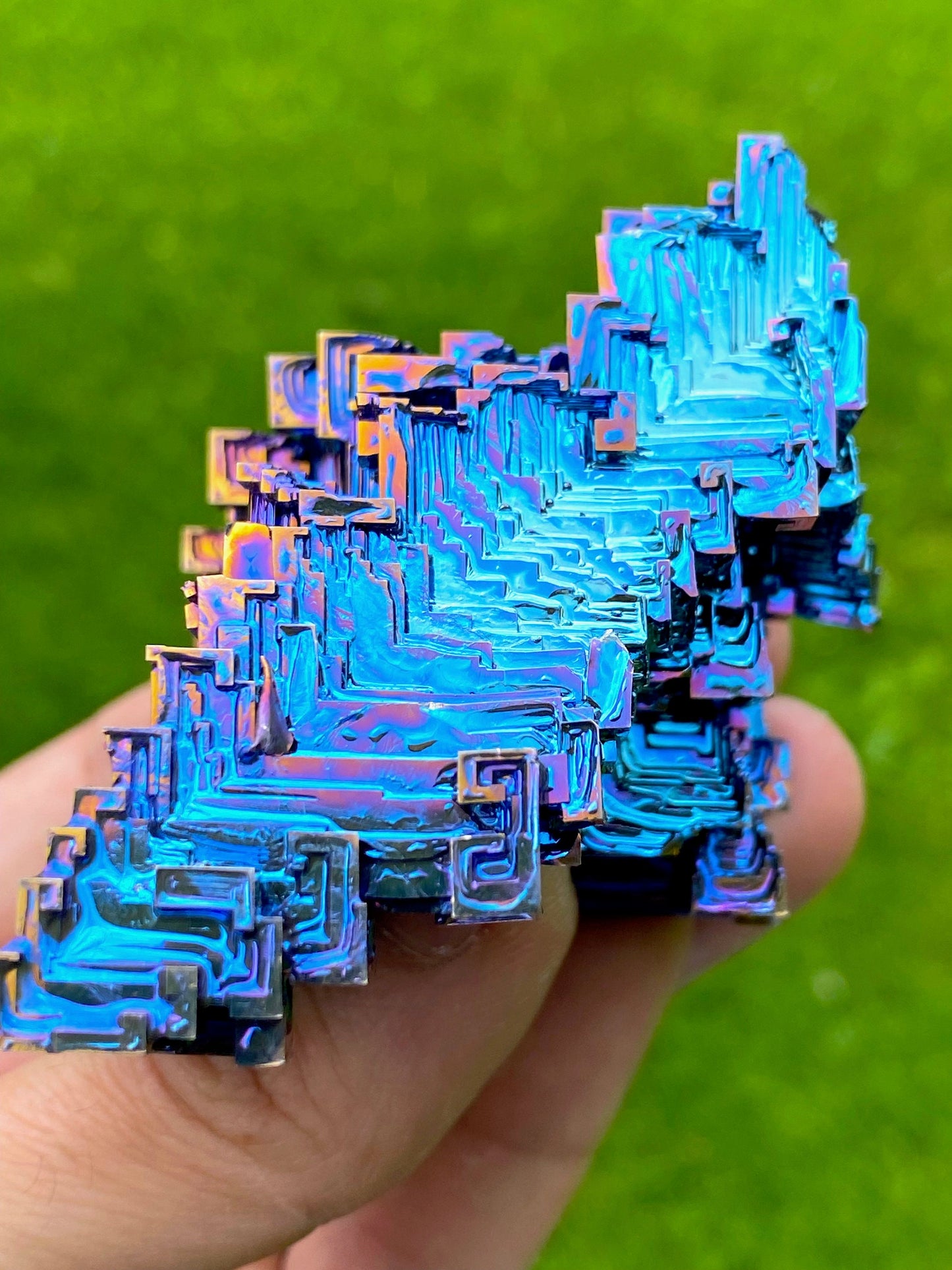 10 Ounce / 282 Gram Blue Bismuth Crystal - B29