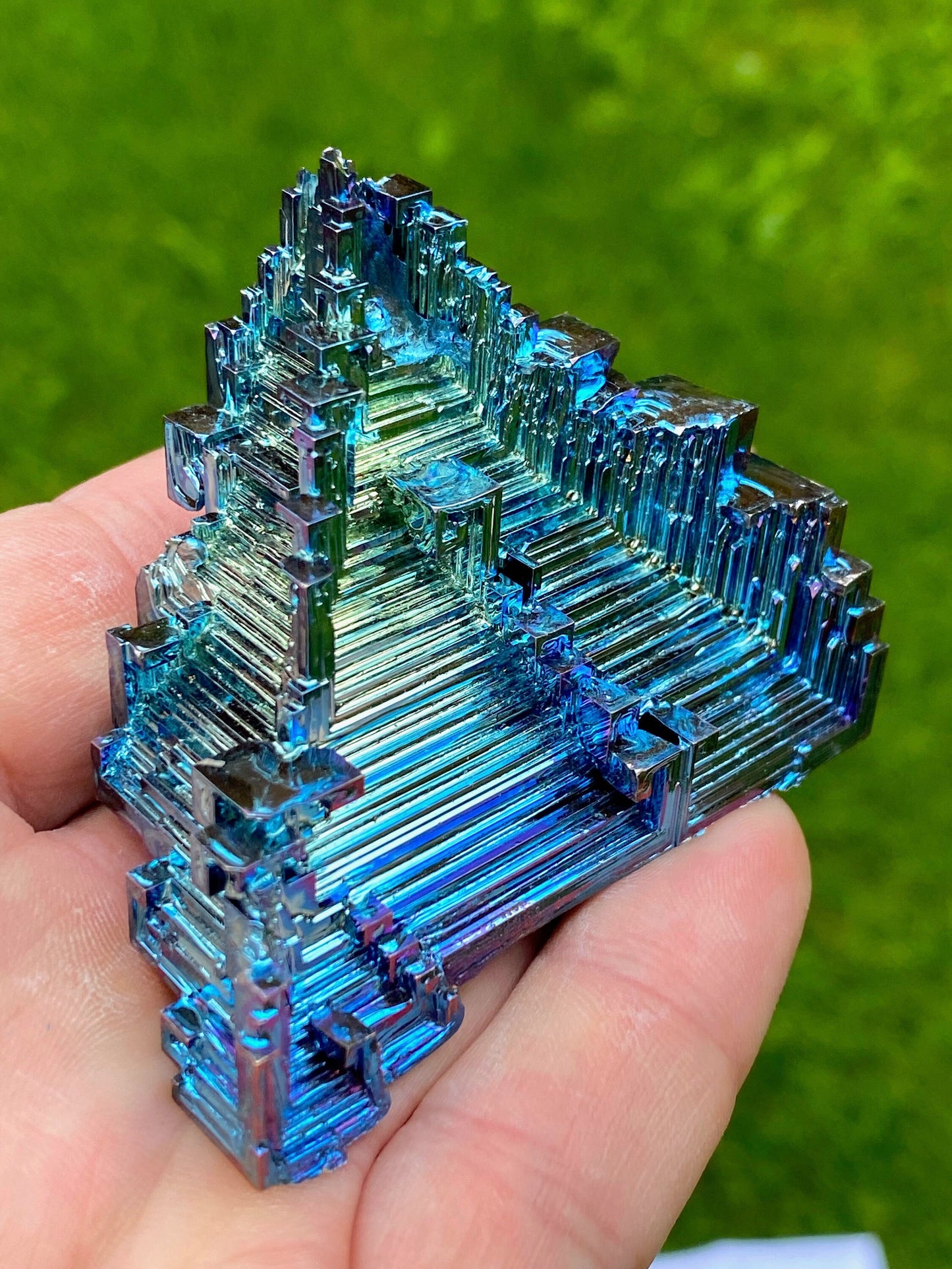 5.4 Ounce / 152 Gram Blue Bismuth Crystal - A32