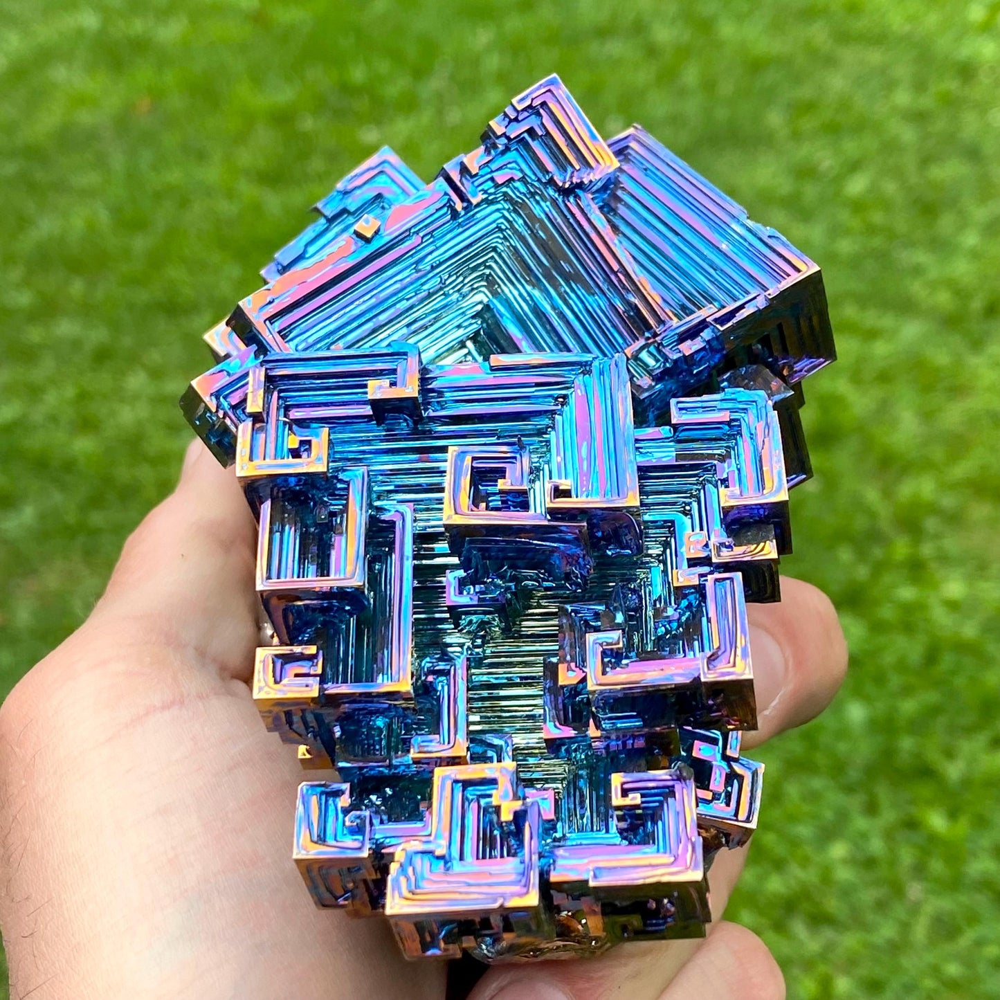 2.2 Pound / 35 Ounce Blue Bismuth Crystal - E32