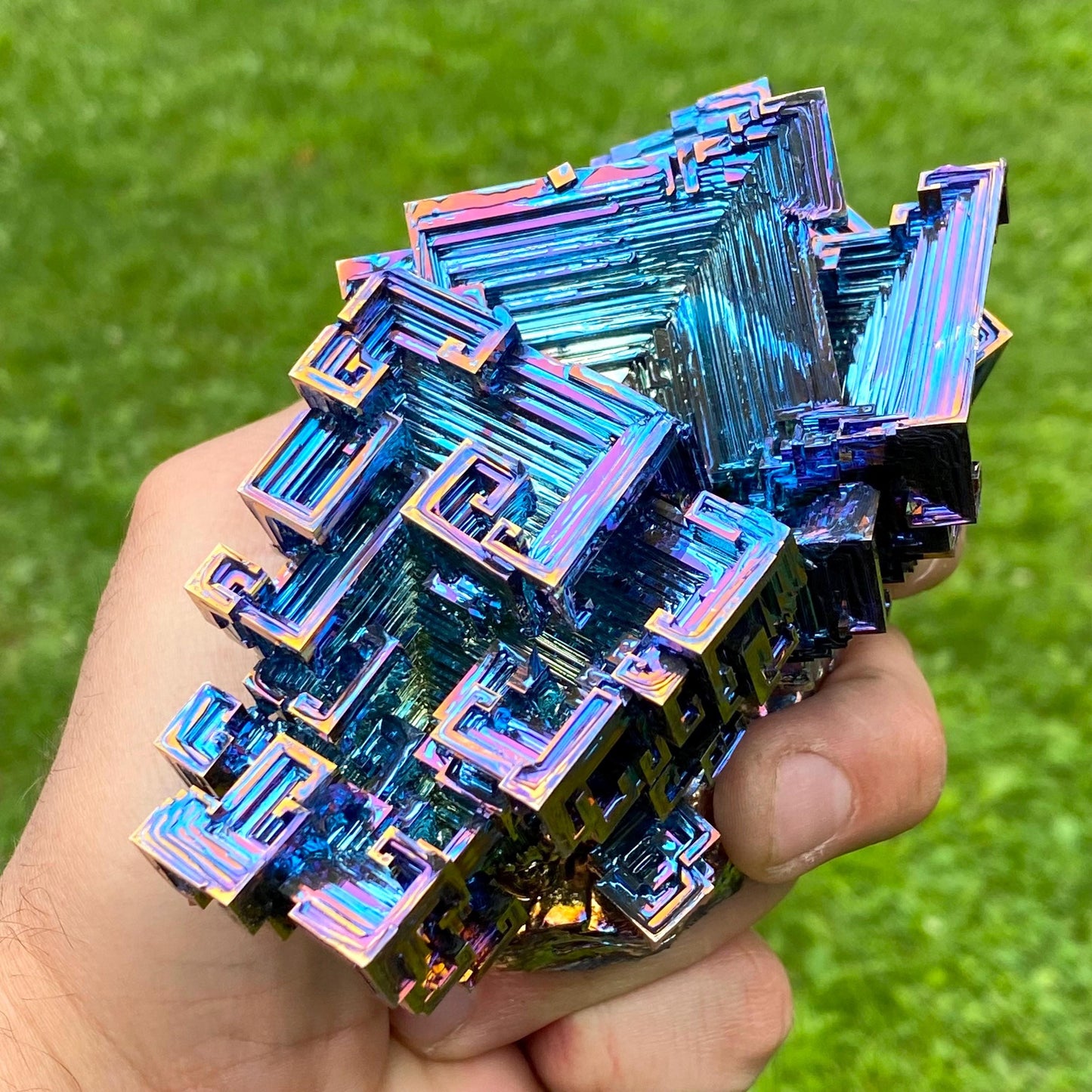 2.2 Pound / 35 Ounce Blue Bismuth Crystal - E32