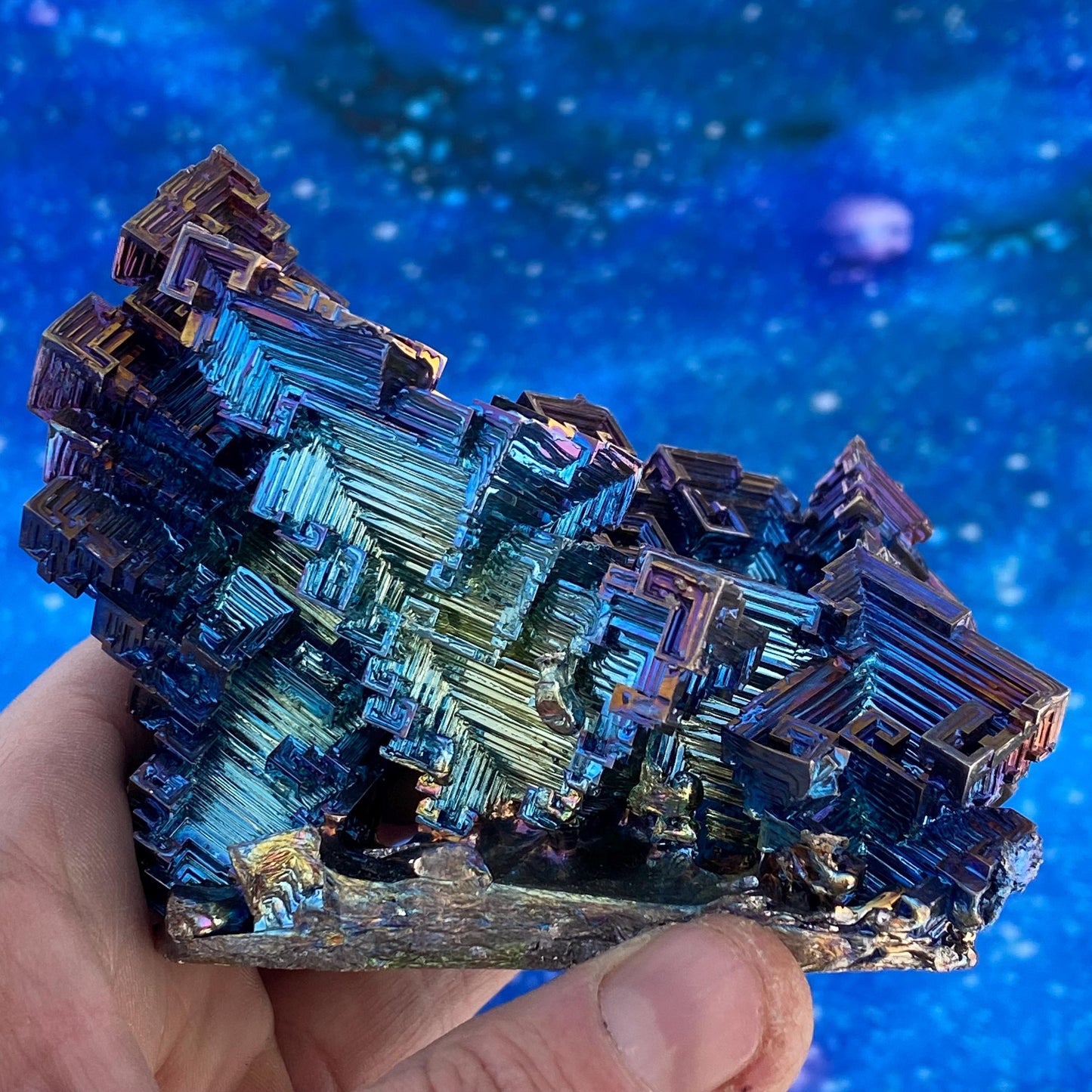 1.6 Pound / 26 Ounce Blue Bismuth Crystal - E43