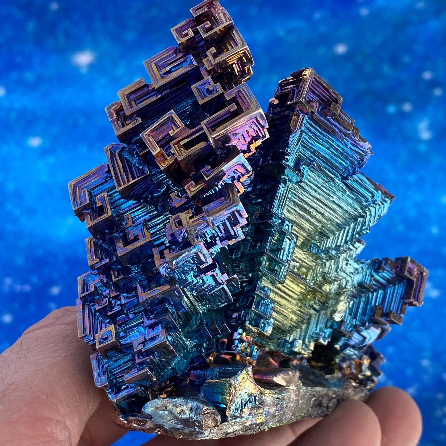 1.6 Pound / 26 Ounce Blue Bismuth Crystal - E43