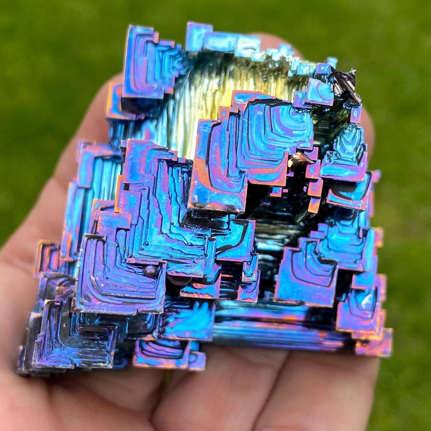 8.8 Ounce / 249 Gram Blue Bismuth Crystal - B52