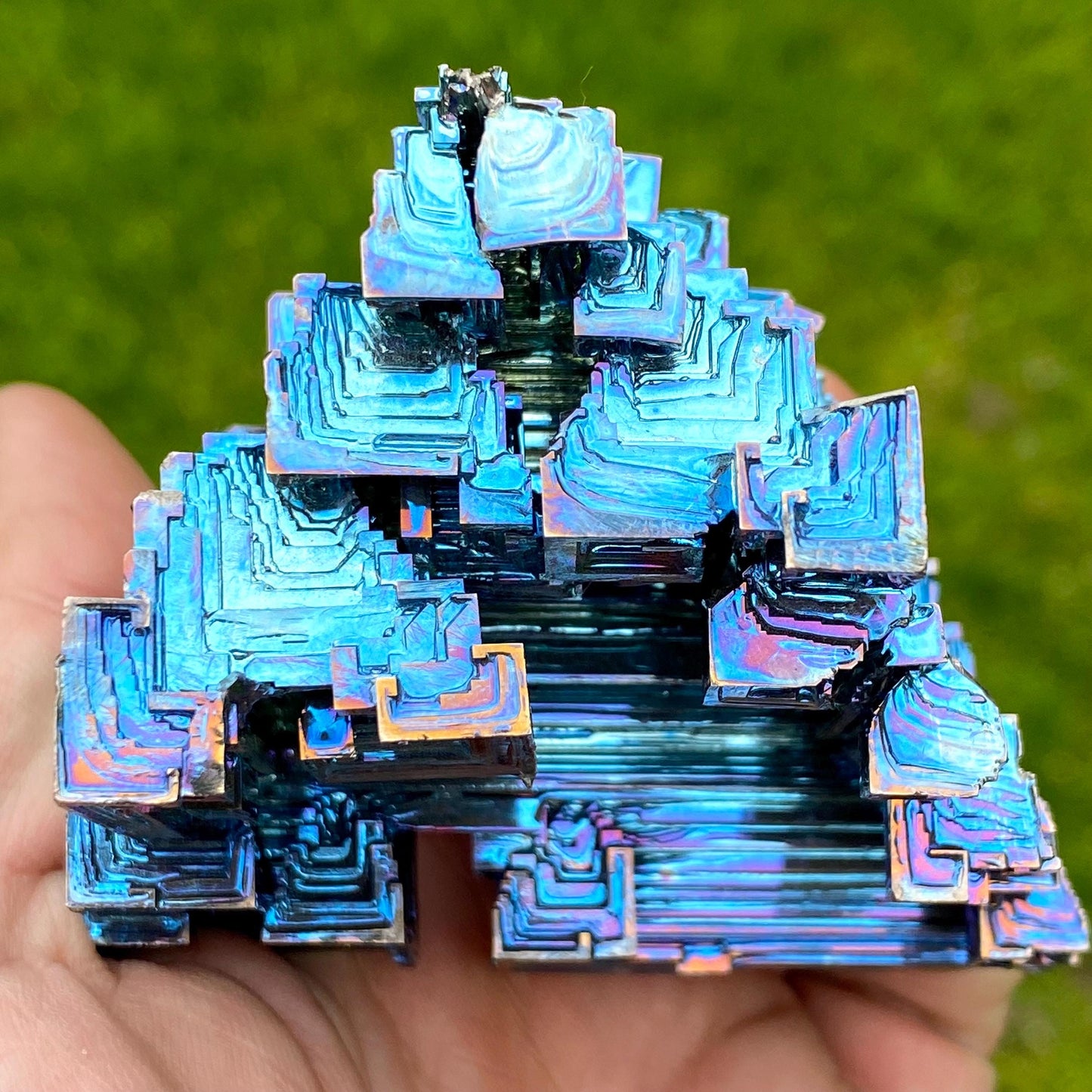 10 Ounce / 282 Gram Blue Bismuth Crystal - B56