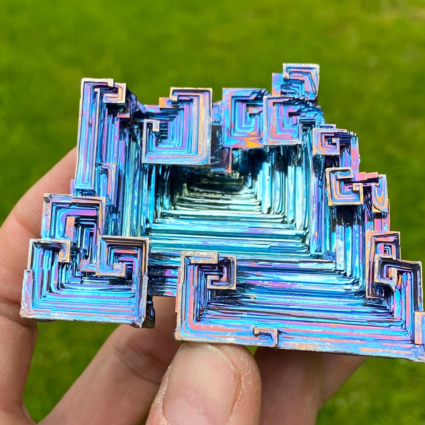 10 Ounce / 282 Gram Blue Bismuth Crystal - B56