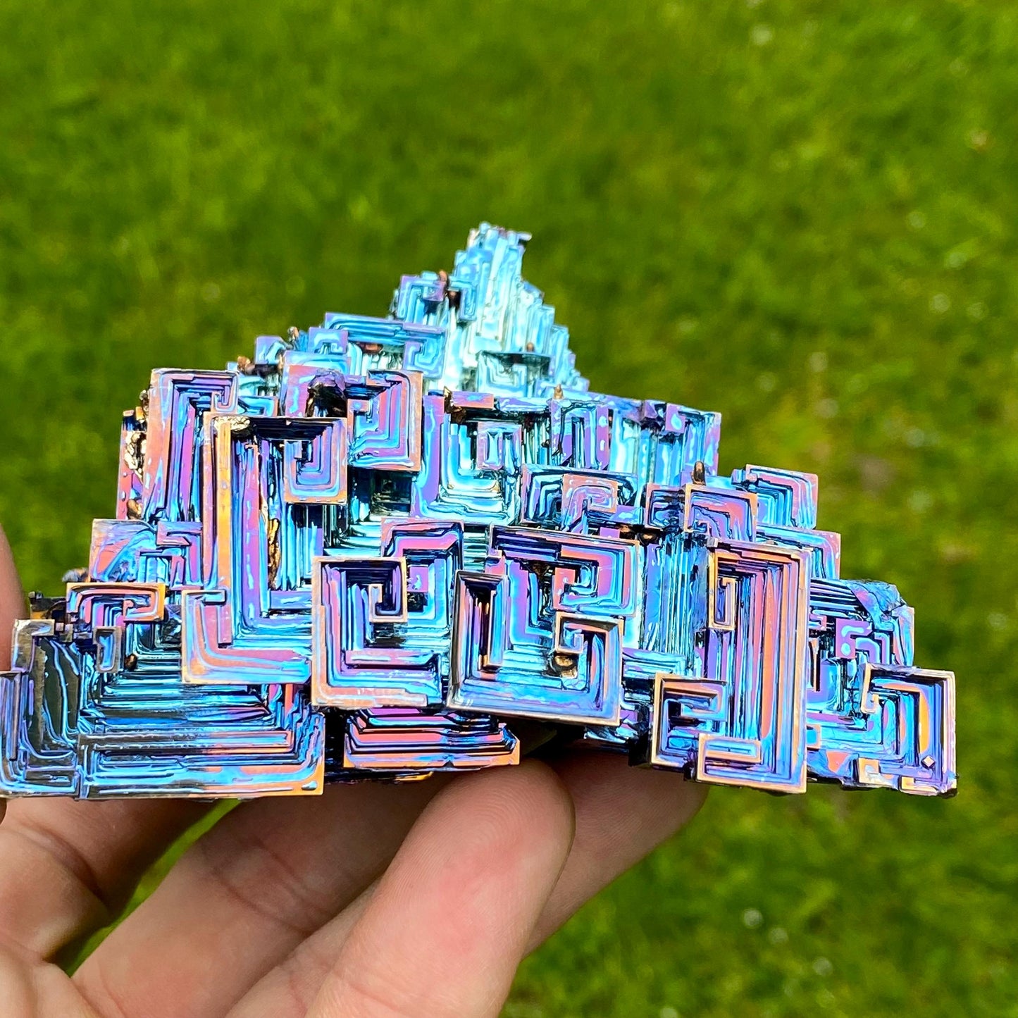 1.3 Pound / 20.5 Ounce Blue Bismuth Crystal - C47