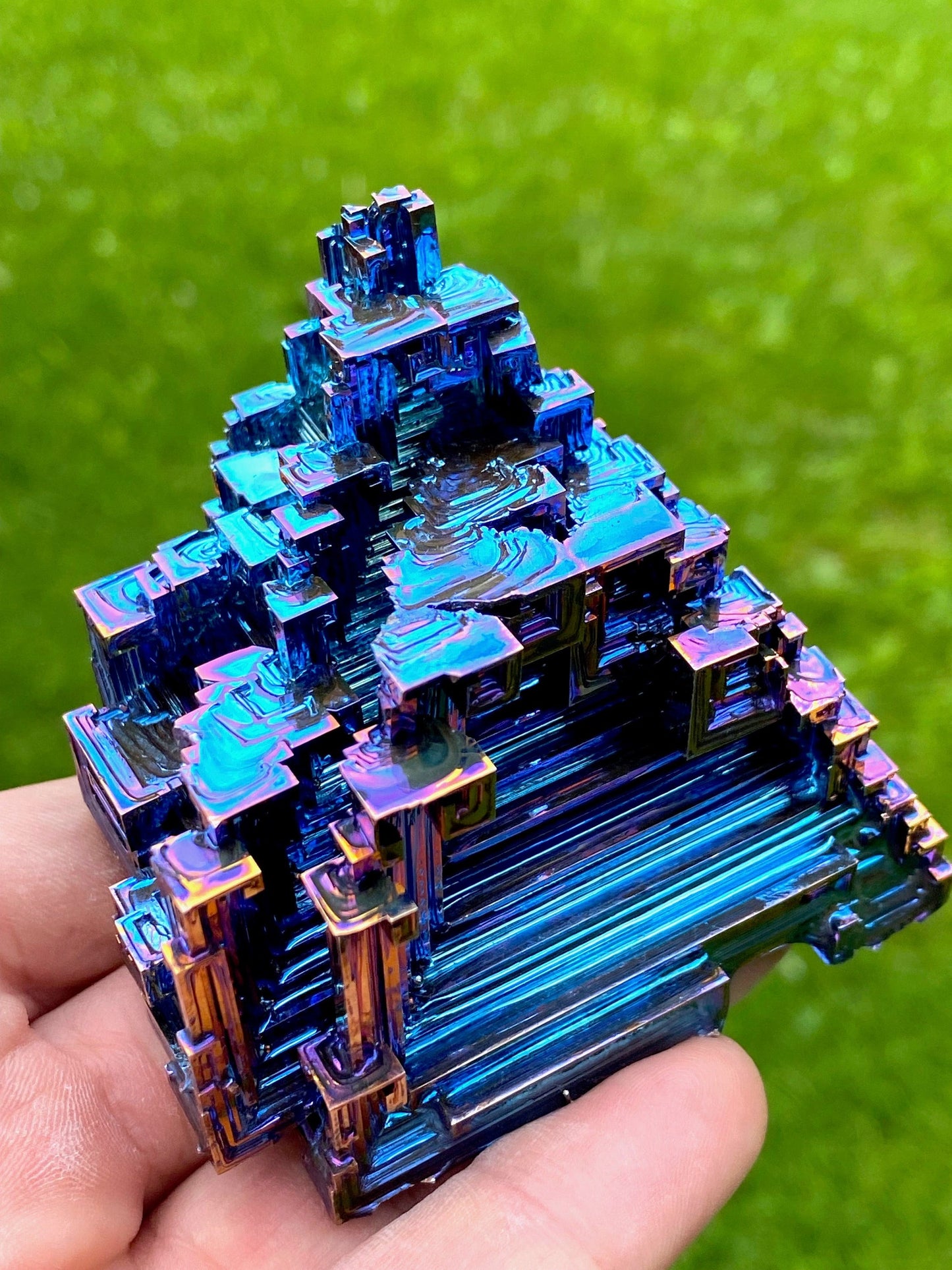 10 Ounce / 282 Gram Blue Bismuth Crystal - B29