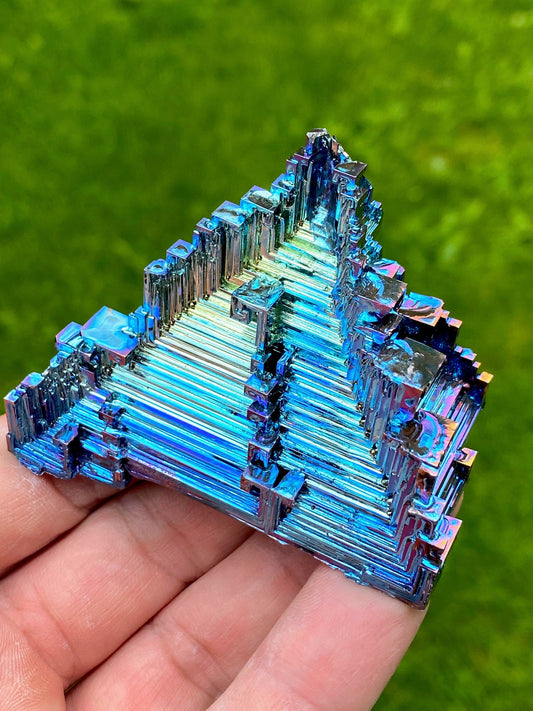 5.4 Ounce / 152 Gram Blue Bismuth Crystal - A32