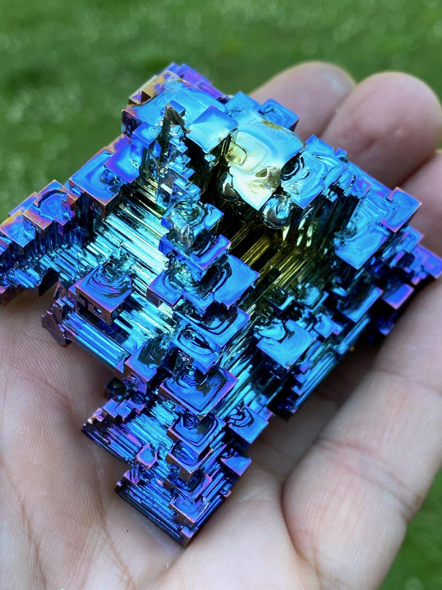 7.9 Ounce / 224 Gram Blue Bismuth Crystal - B34