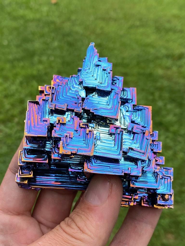 13.6 Ounce / 386 Gram Blue Bismuth Crystal - C34