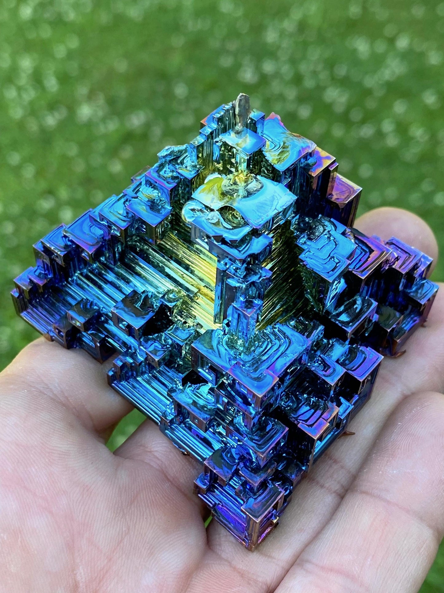 7.9 Ounce / 224 Gram Blue Bismuth Crystal - B34