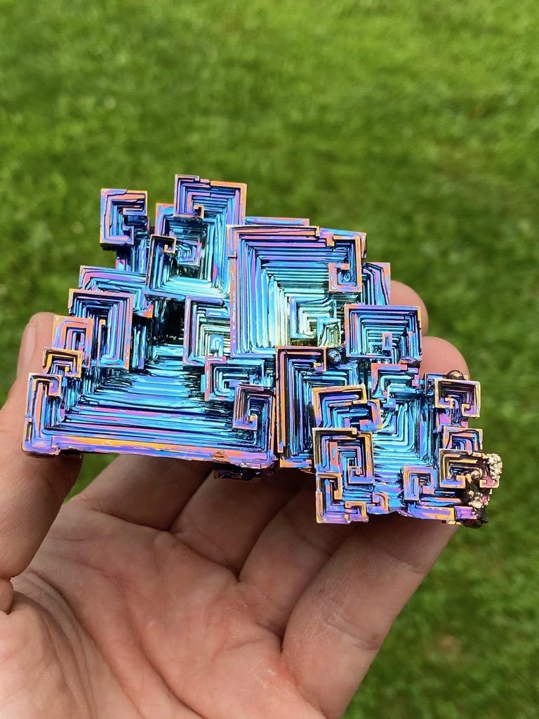 13.6 Ounce / 386 Gram Blue Bismuth Crystal - C34