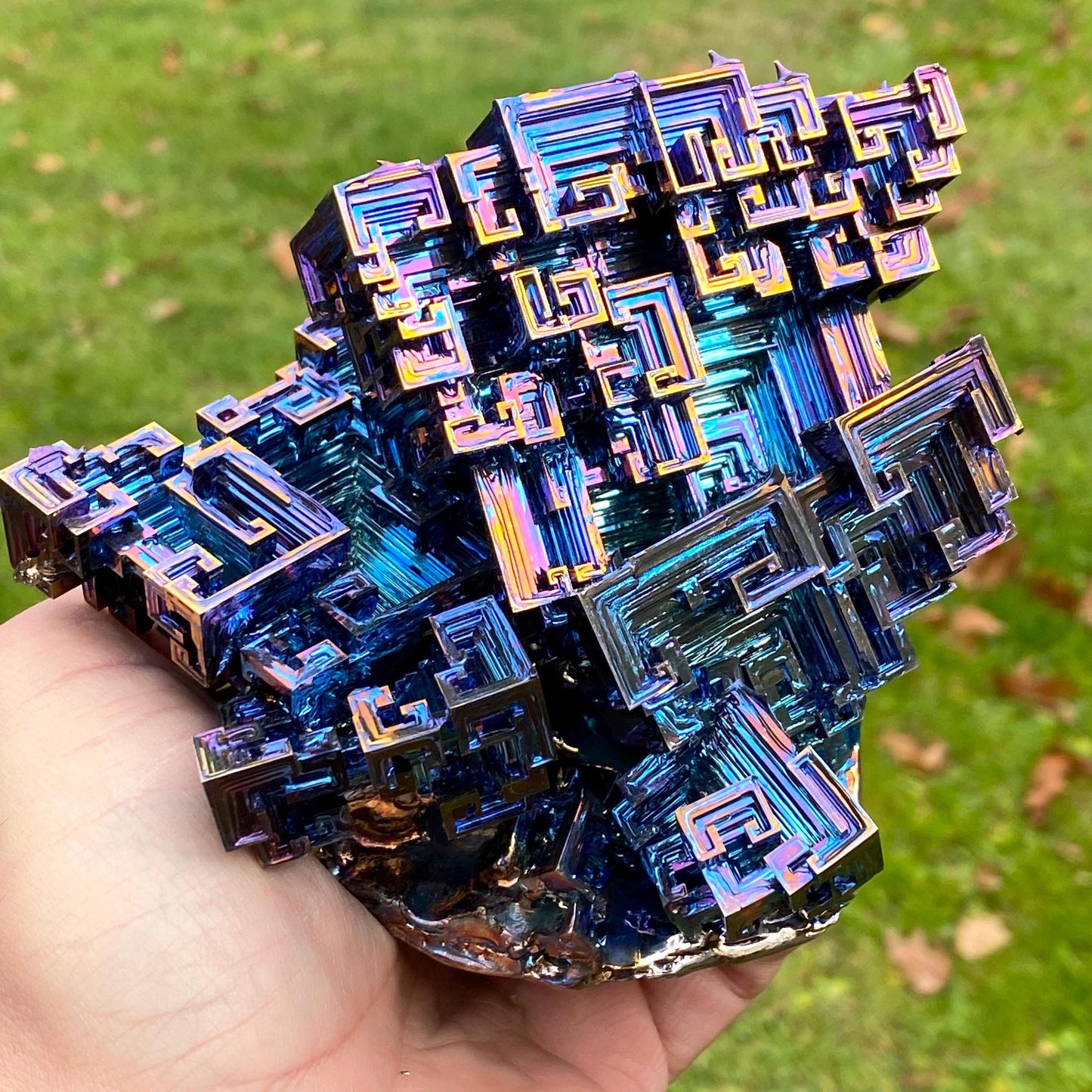 2.5 Pound / 40.5 Ounce Blue Bismuth Crystal - E17