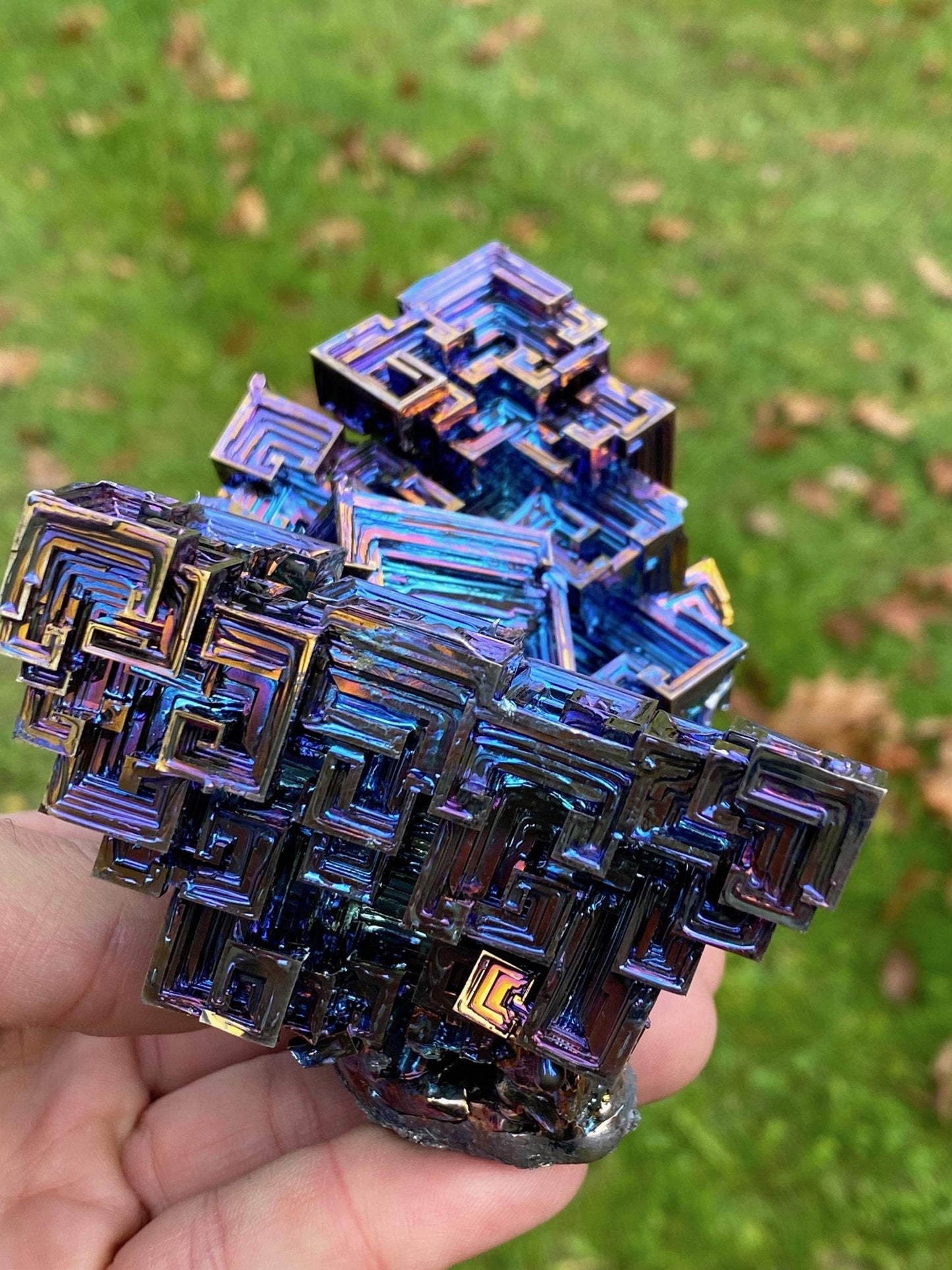 2 Pound / 32 Ounce Blue Bismuth Crystal - E23