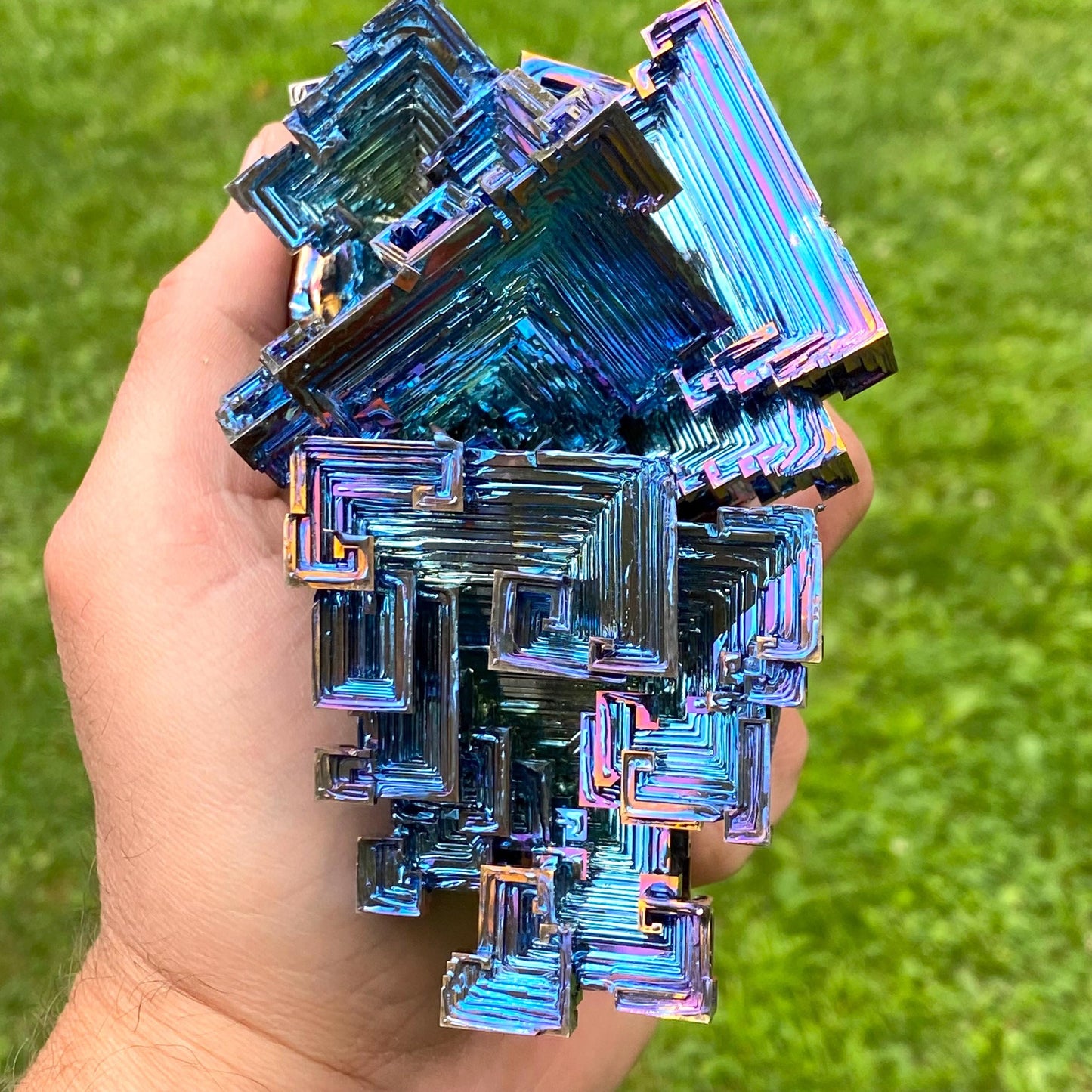 2.2 Pound / 35 Ounce Blue Bismuth Crystal - E32