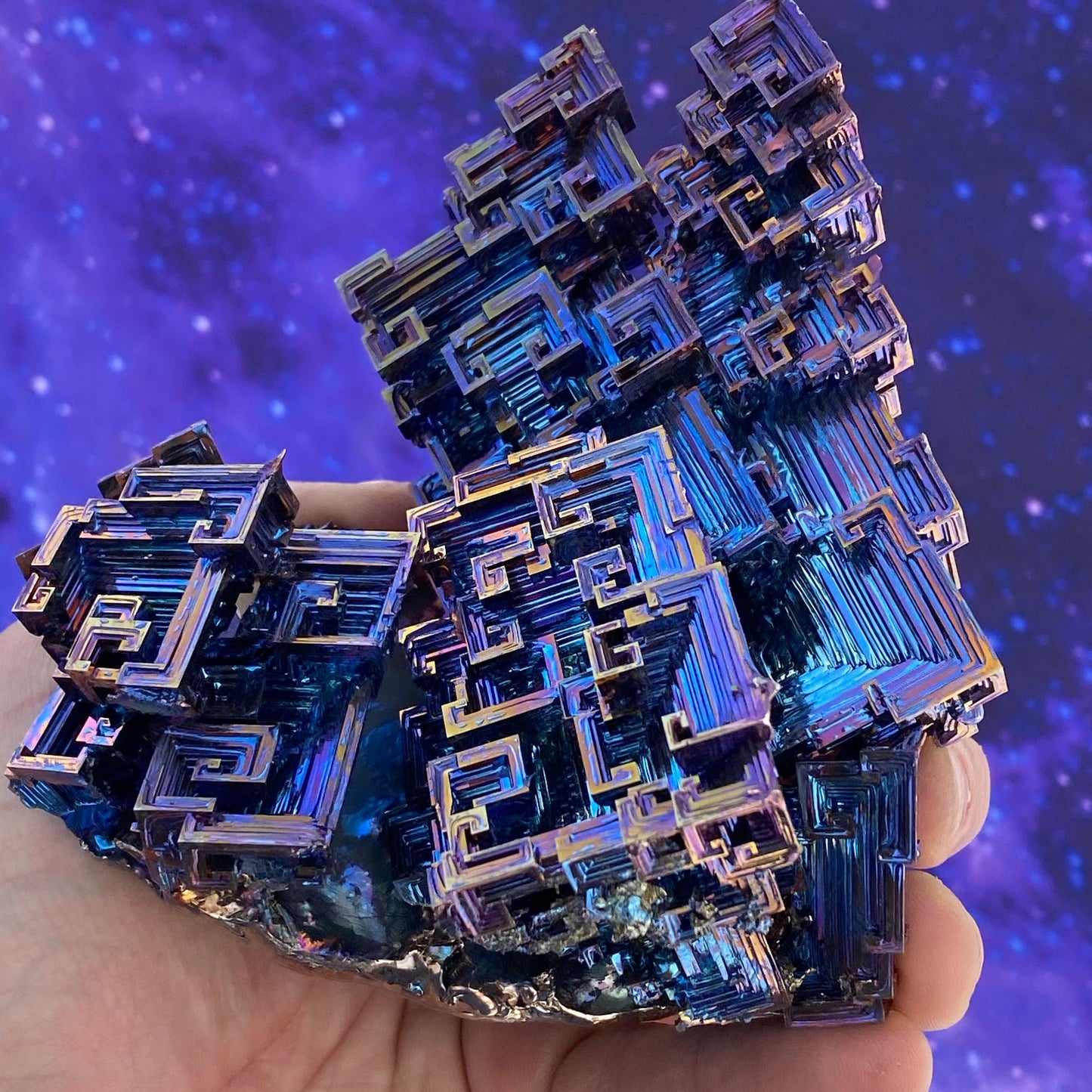 2.8 Pound / 44 Ounce Blue Bismuth Crystal - E26